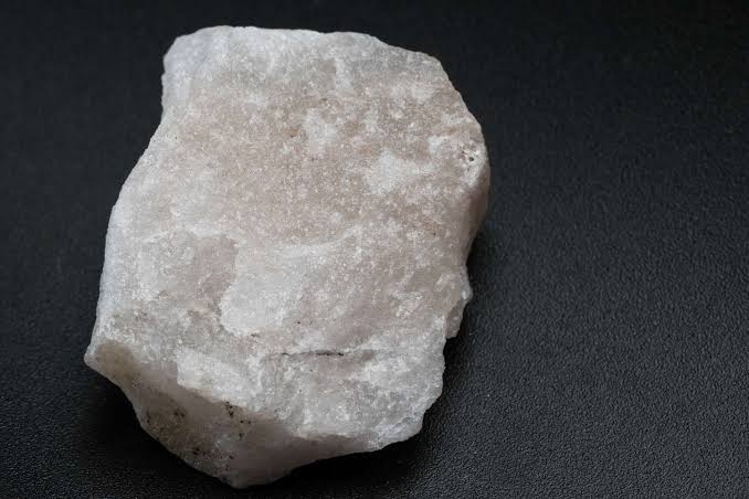 <p>Identify the metamorphic rock</p>