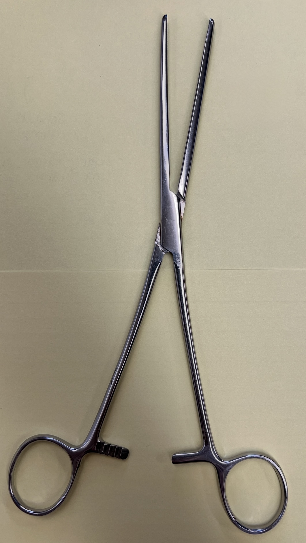 <p>Doyen intestinal clamp</p>