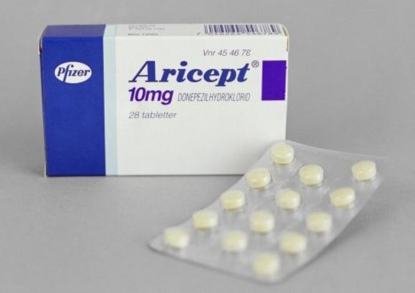 <p>Donepezil</p><p>Acetylcholinesterase Inhibitors</p><p>Mild to Moderate Dementia Caused by Alzheimers</p>