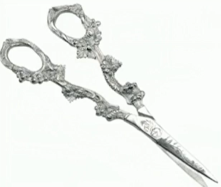 <p>Describe the differences in Victorian Scissors versus Cast Iron Scissors.</p>