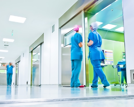 <p>Ann is a doctor in a <strong>hospital</strong>.</p><p><span>|ˈhɒspɪt(ə)l|</span></p><p>Больница </p>
