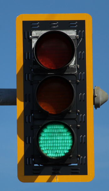 <p>Traffic Signals: What Is Steady Green? What Do You Do At This Light?</p>