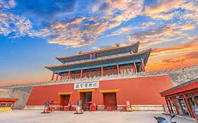 <ul><li><p>Beijing</p></li><li><p>600 years old</p></li><li><p>&quot;forbidden&quot; to all but staff and royal family</p></li><li><p>Most important bldg. at north end (feng shui)</p></li></ul>