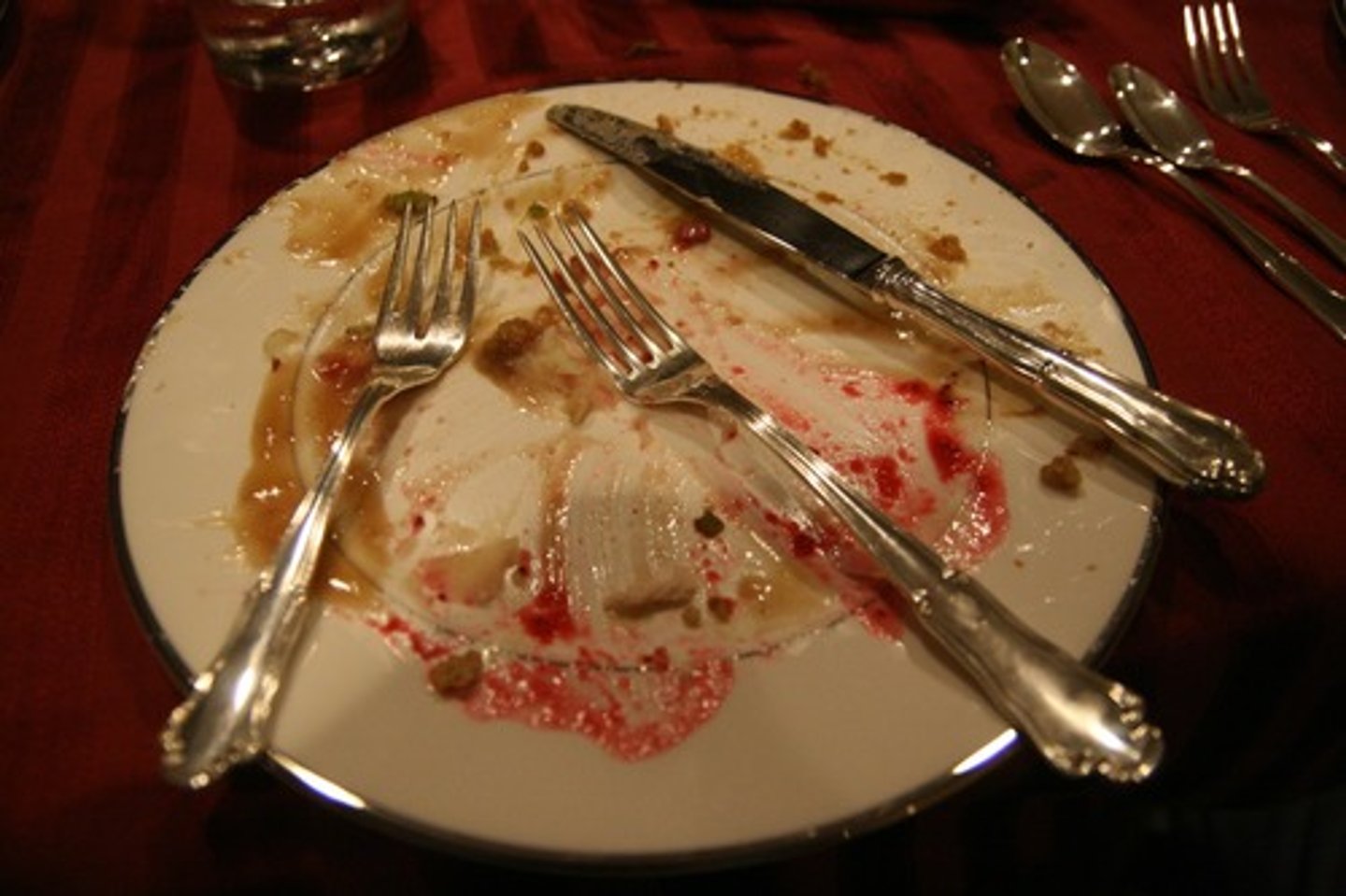 <p>to eat up</p>