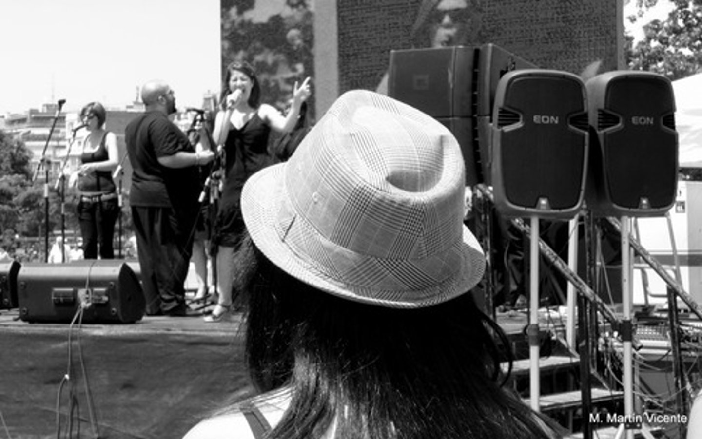 <p>hat</p>