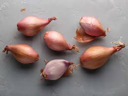 <p>Onions Shallots</p>