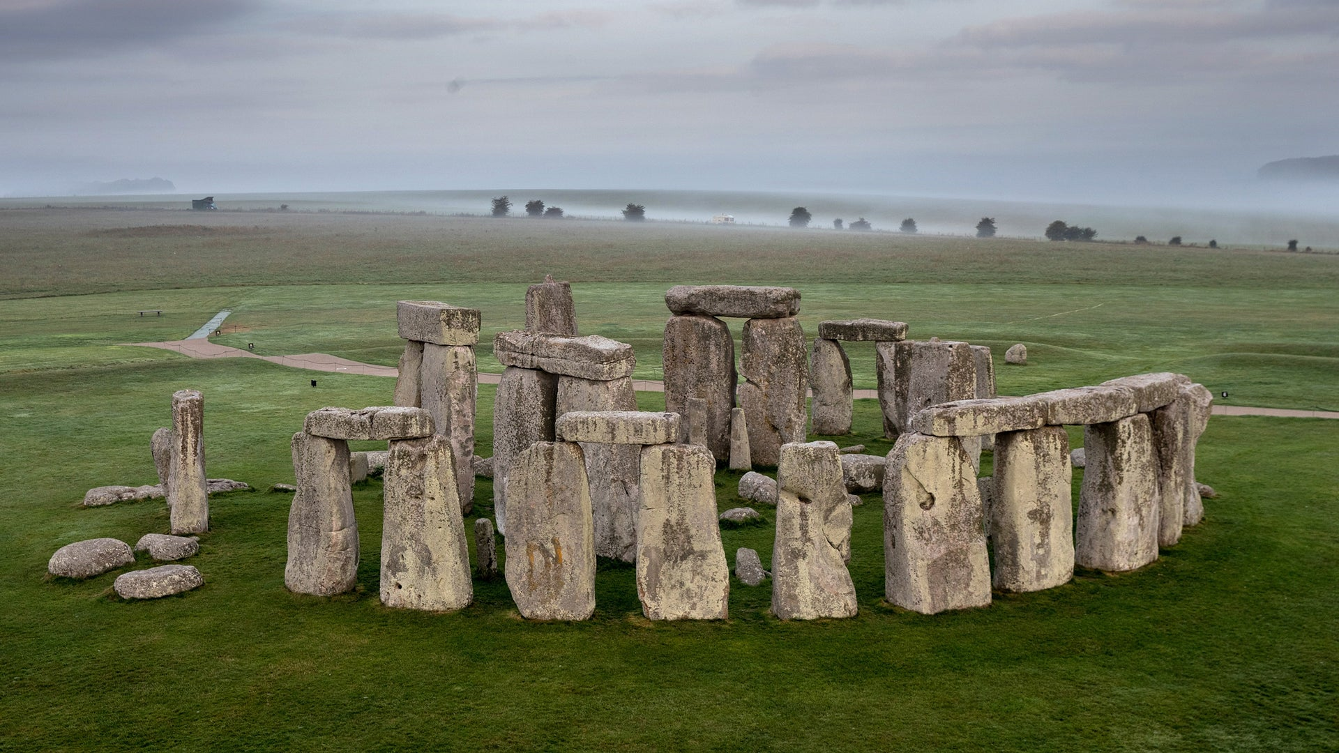 <p>3 rings of trilithons which are all equidistant. The sun shines directly in between a pair of stones during the summer solstice, showing the creators had organizational skills. The creators also had to know some physics in order to lift and transport said stones. It was likely intended as a burial site for the elite.</p>