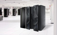 <p>A large, multi-user computer commonly used in large businesses and government agencies; more powerful than a minicomputer.</p>