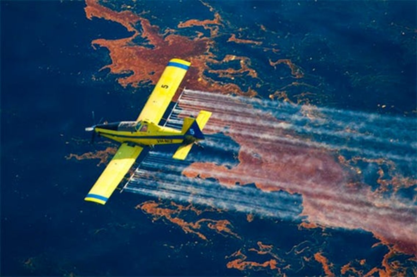 <p>These break up the oil to produce an emulsion of oil droplets in water</p><p>They allow the oil to become more mobile and disperse, possibly to be broken down by bacteria</p><p>But they do not reduce the amount of oil pollution themselves</p><p>Spread by aircraft and ships</p>