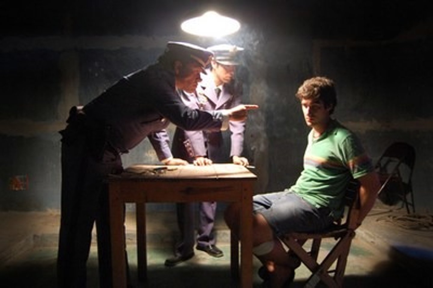 <p>to get in trouble</p>