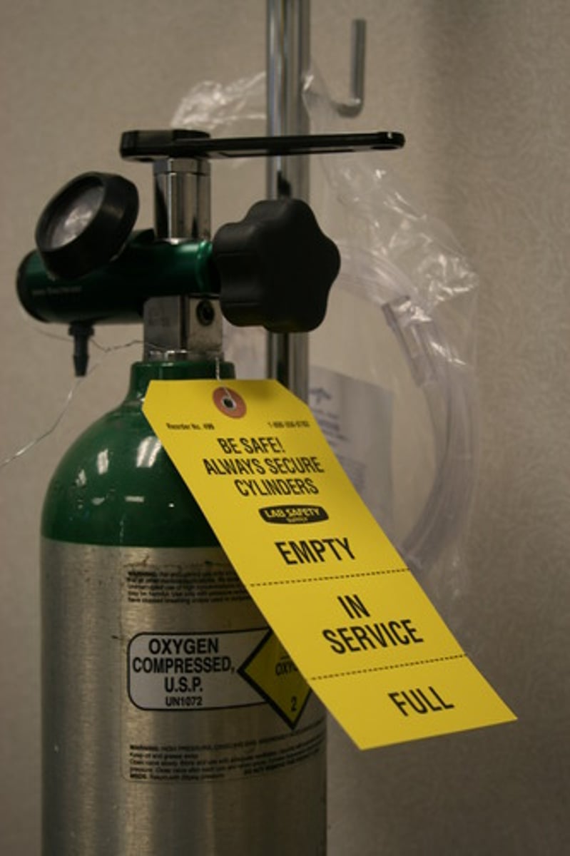 <p>(n.) a gas in the air that has no smell or taste, and that all animals need to breathe</p>