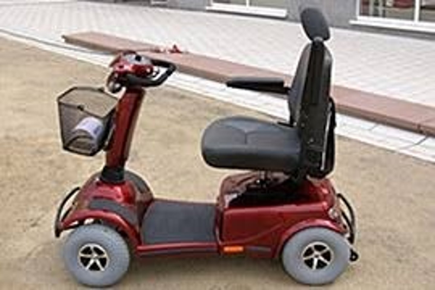 <p>Apoyo que se realiza de manera constante y estable en todas las áreas, sin limitación en el tiempo, con una intensidad alta.</p>