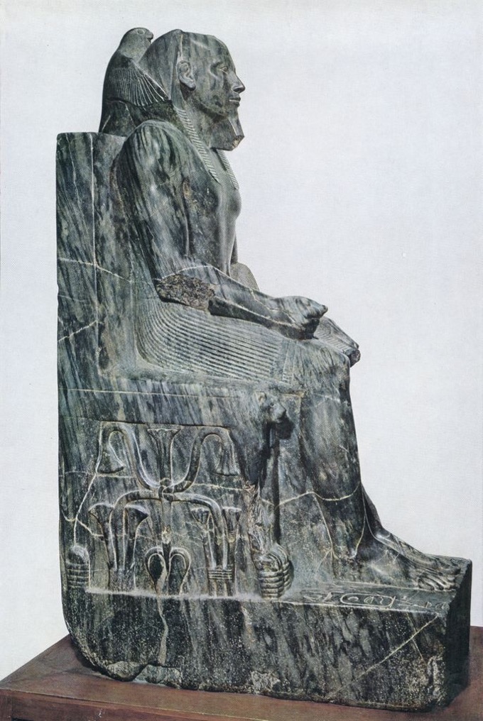 <p>Seated Kahfre</p>