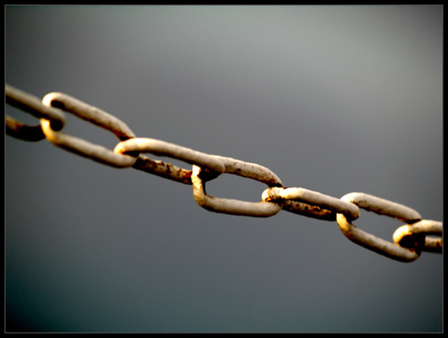 <p>relacionado/a</p>