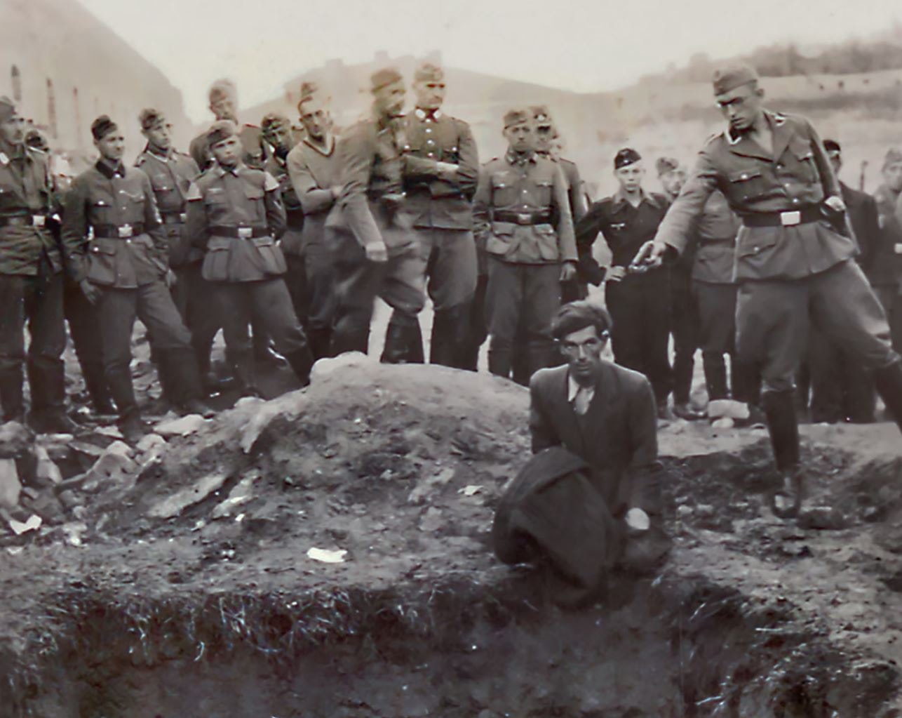 <p>be slaughtered</p>