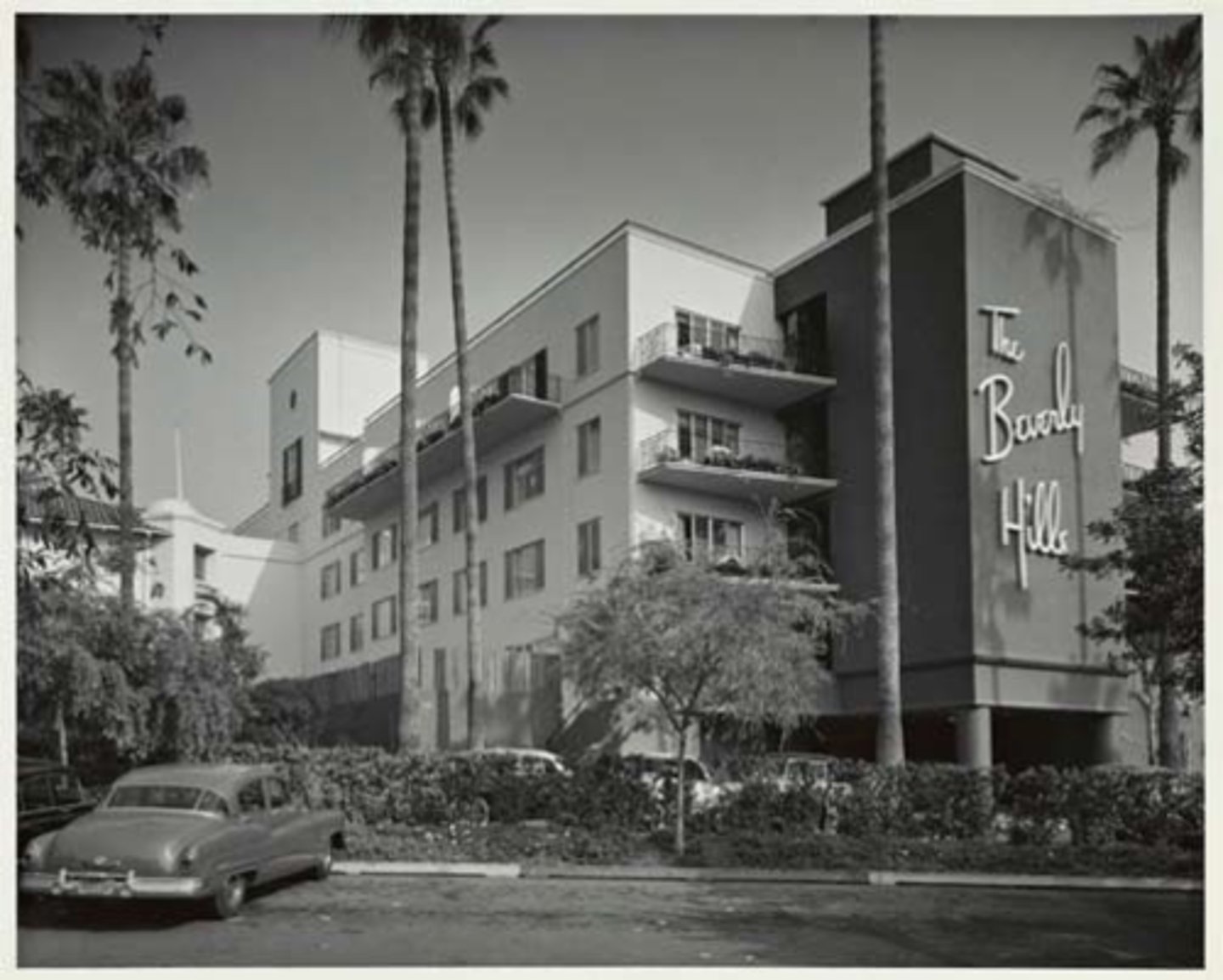 <p>One of Williams most well-known and celebrated work.</p><p>Many celebrities view it as the place to stay in Hollywood.</p>