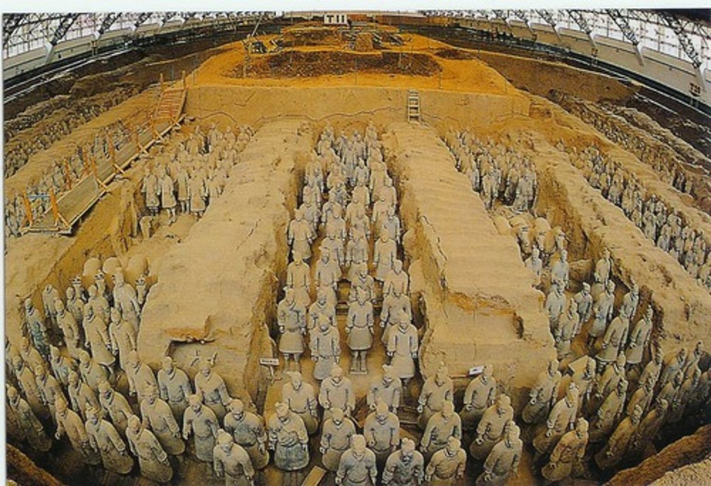 <p>Date: c. 221-210 BCE Creator: Qin Shi Huang Location: Mount Li Medium: Rammed earth, underground complex Key Facts: Massive burial complex; mercury rivers (per texts); includes Terracotta Army pits</p>