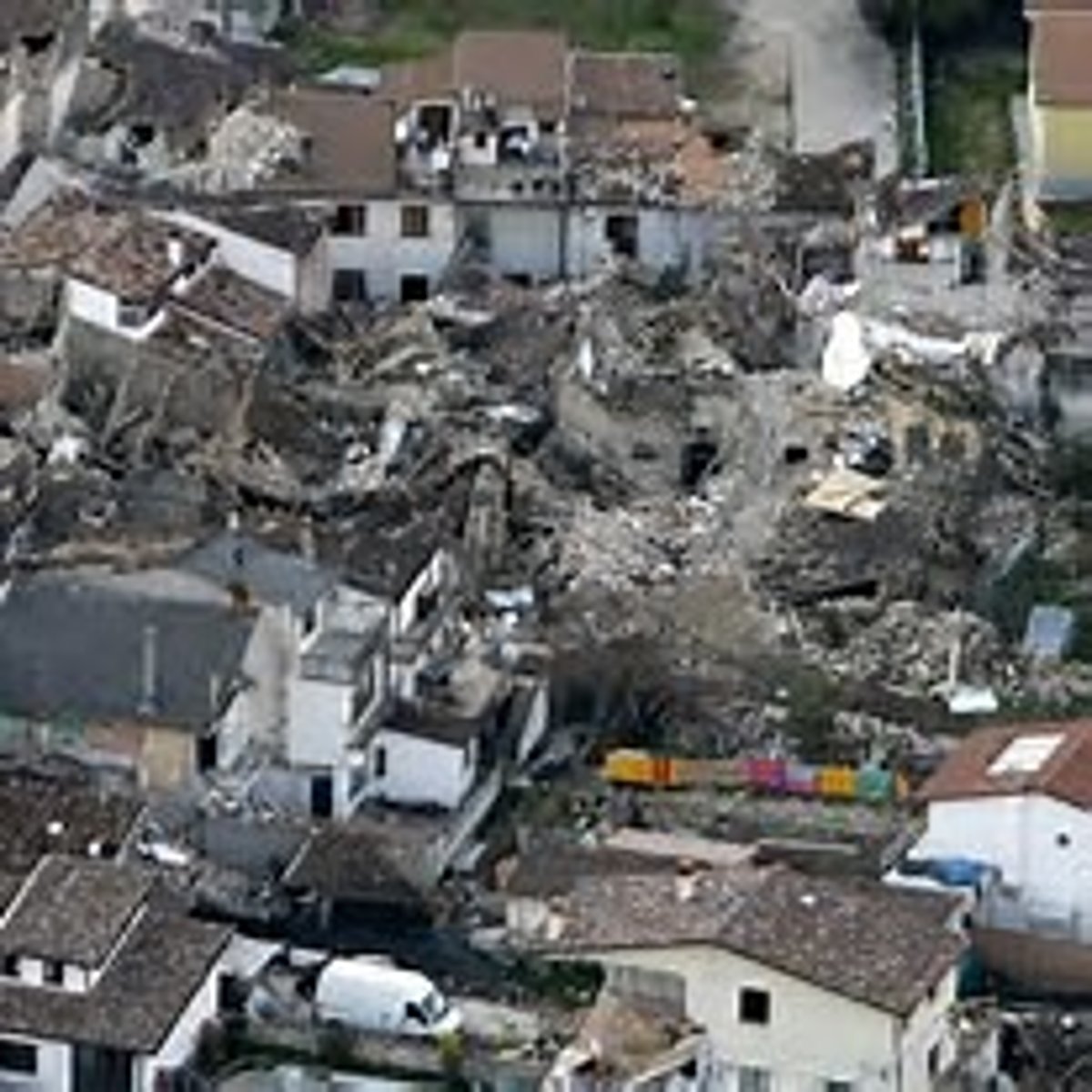 <p>a sudden movement of the surface of the Earth that often follows an earthquake and is less violent than the first main movement</p>