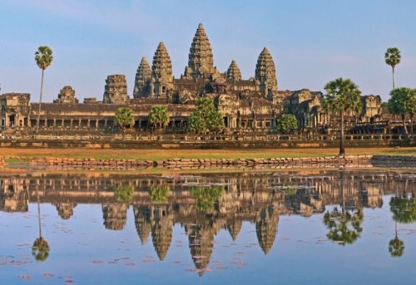 <p>Cambodia</p><p>sandstone</p><p>Religious (Hindu, dedicated to Vishnu, but now Buddhist)</p><p>was lost to jungle, but reclaimed</p>
