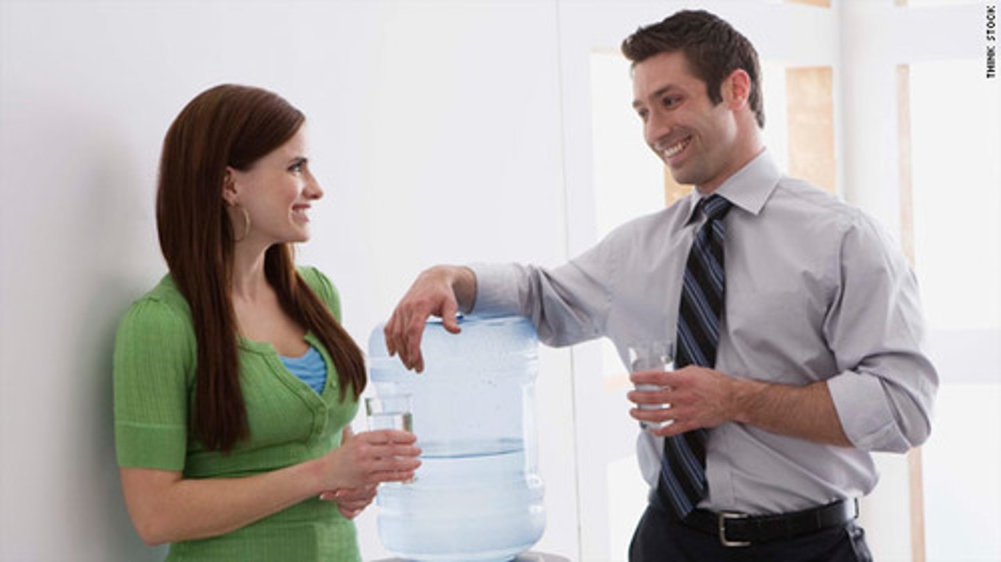 <p>to flirt with, "hit on" someone</p>