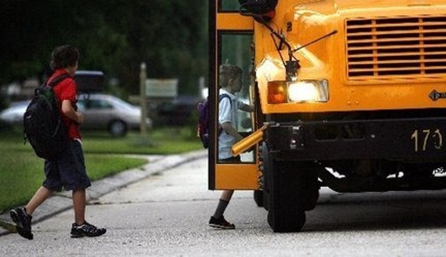<p>to take the bus</p>