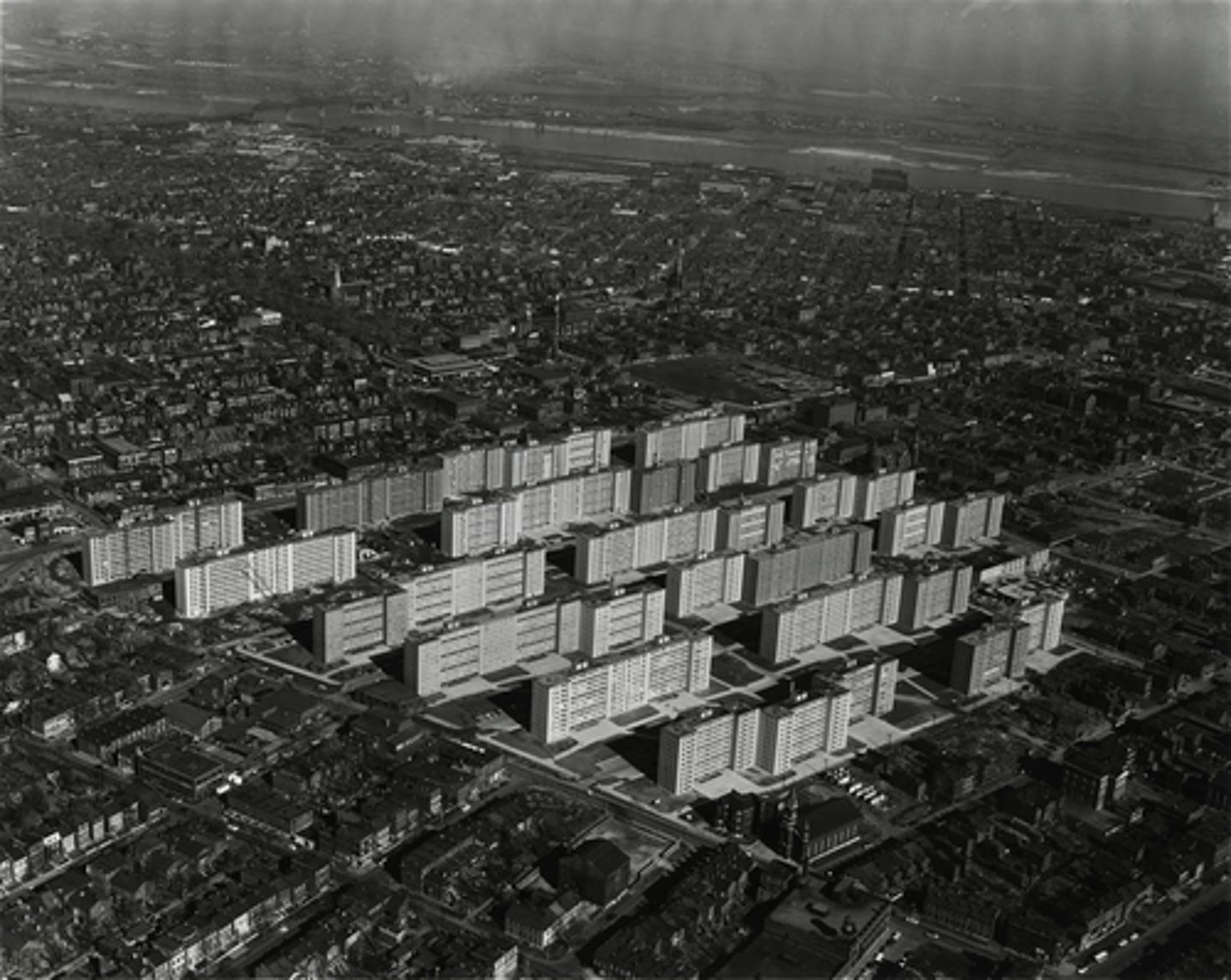 <p>Minoru Yamasaki</p>