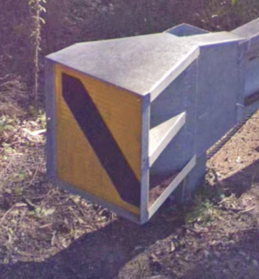 <p>Which Australian state<u>s</u> have the guardrail ending, featuring a black dash on a yellow background?</p>
