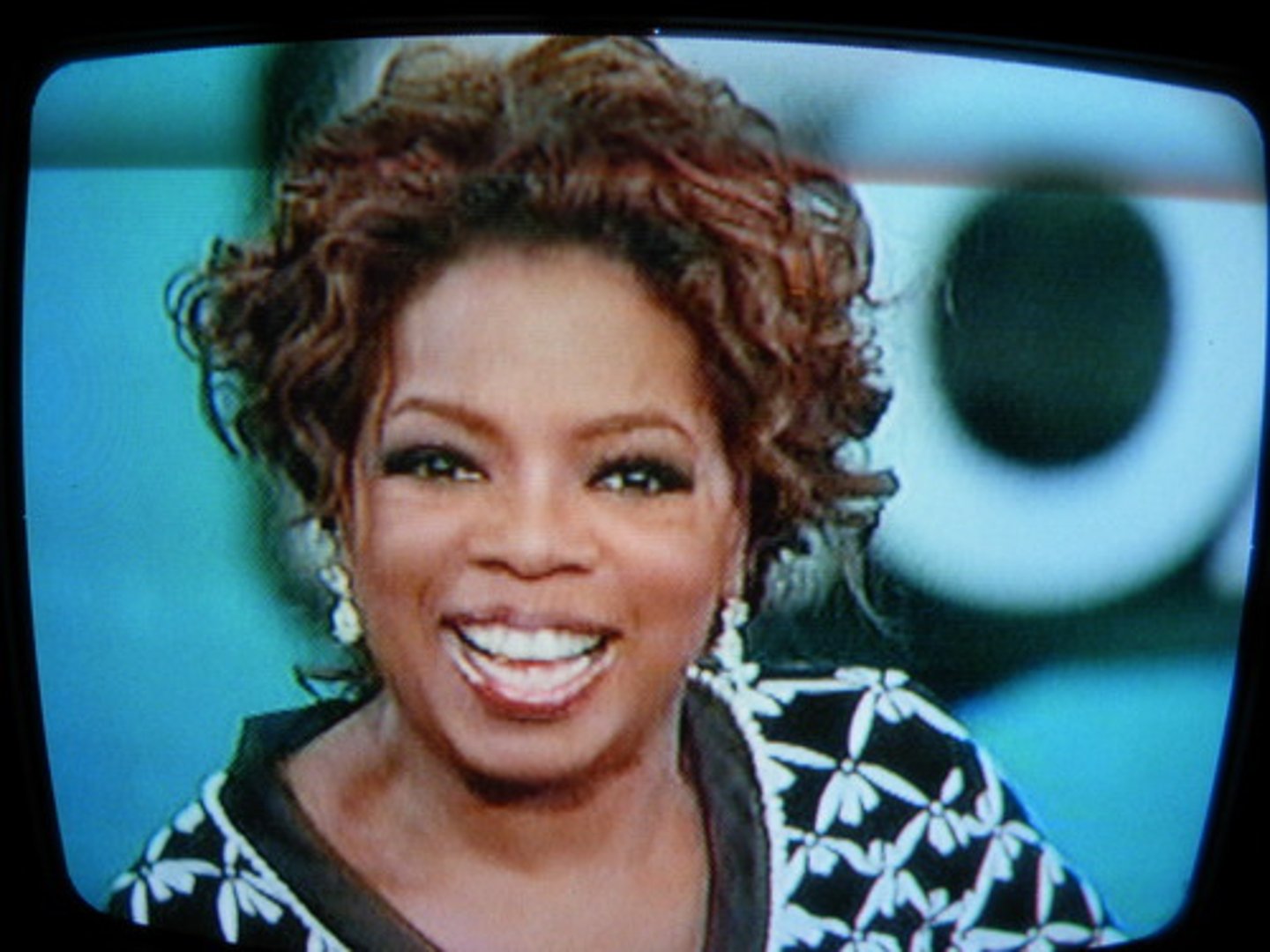 <p>talk show</p>