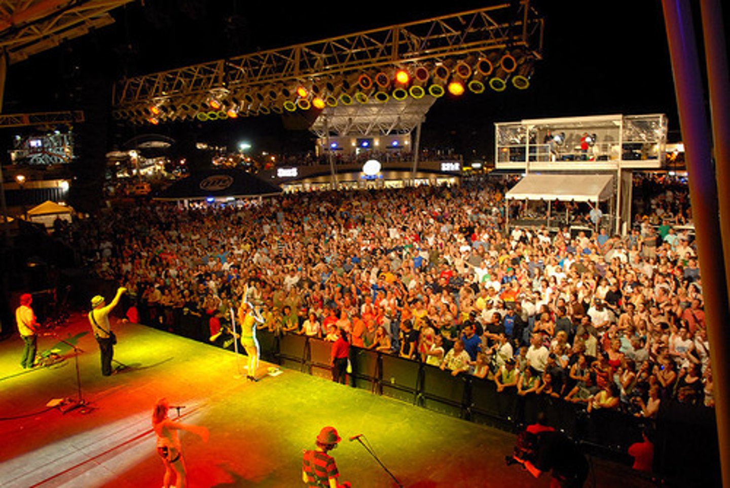 <p>show</p>