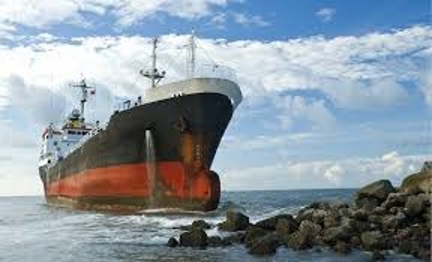 <p>? (running aground)</p>