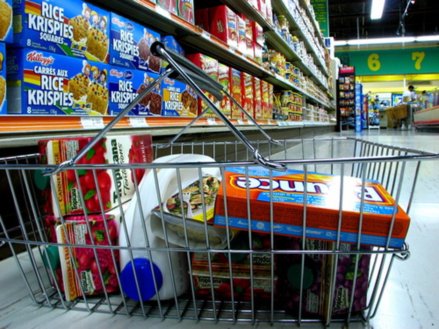 <p>to buy groceries</p>