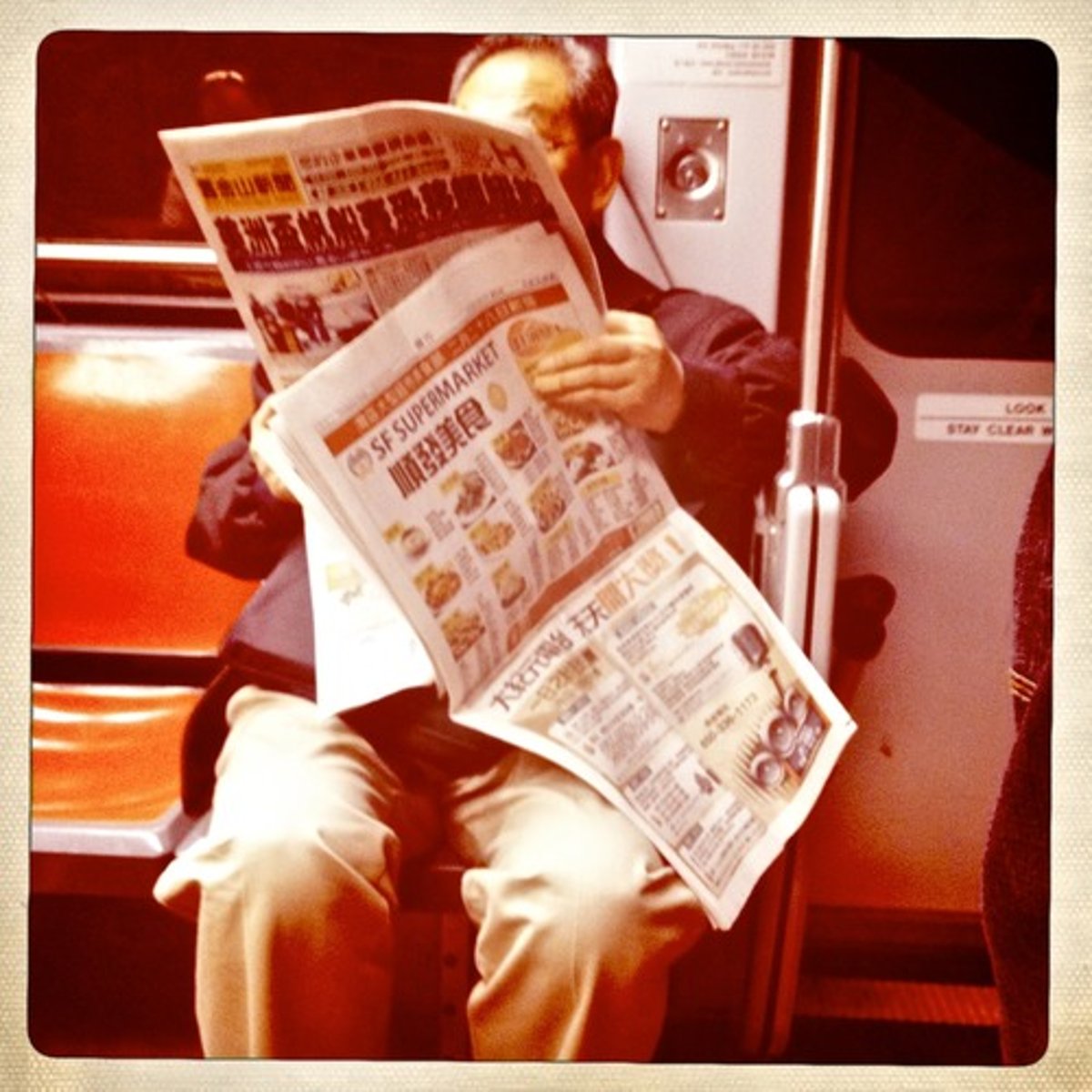 <p>to get/stay informed</p>