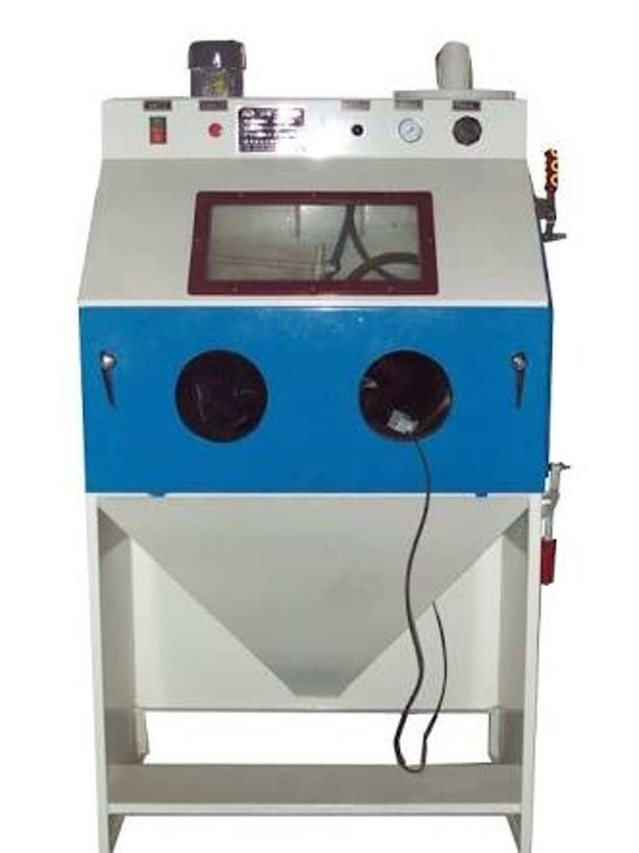 <p>Manual Sand Blasting</p>