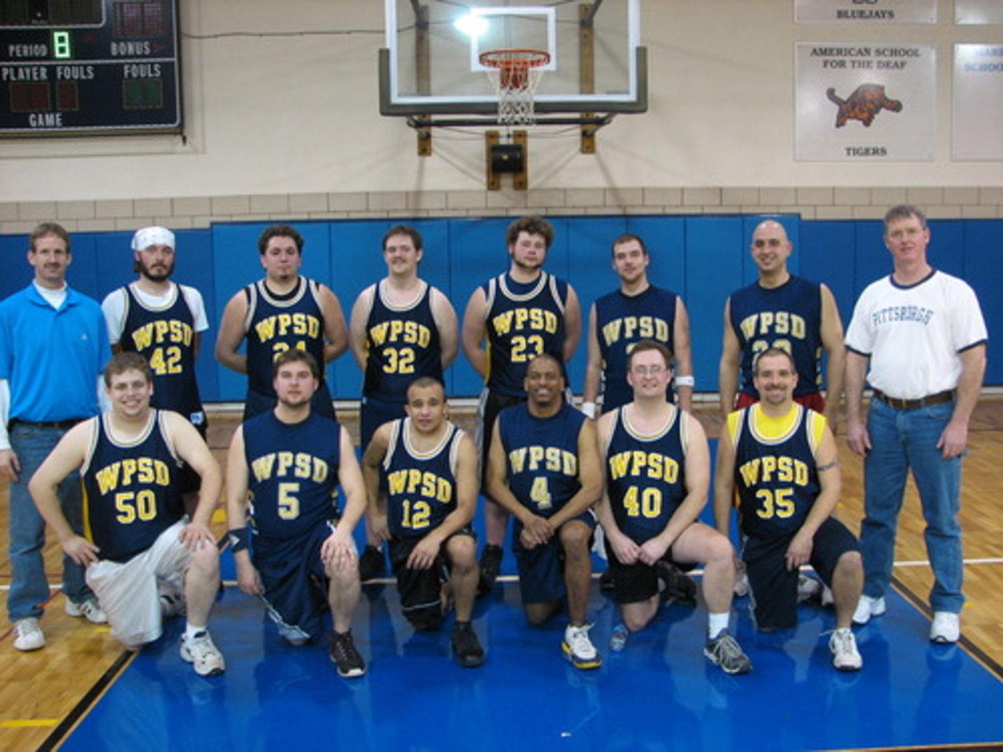 <p>a team</p>