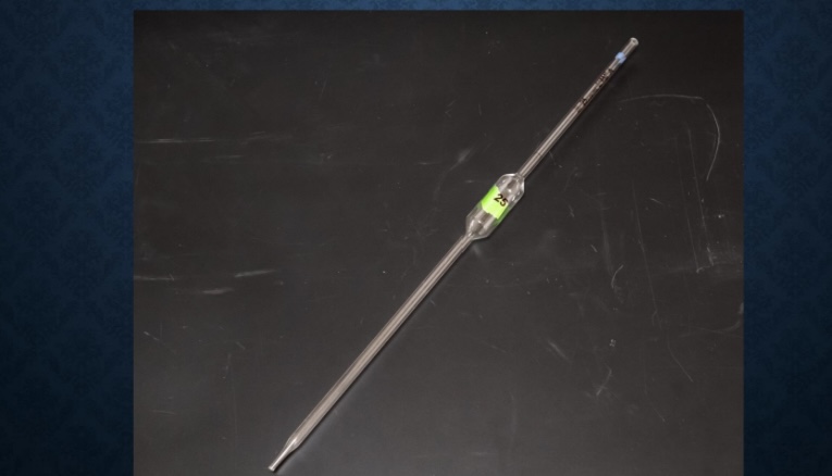 <p>A pipette designed to deliver very precise volumes of liquid.</p>