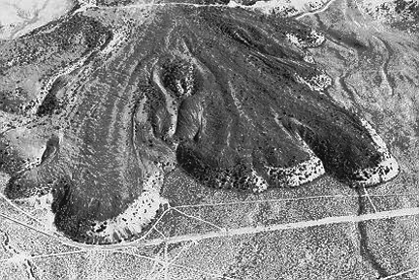 <p>Light and dark magma that makes explosive eruptions</p>