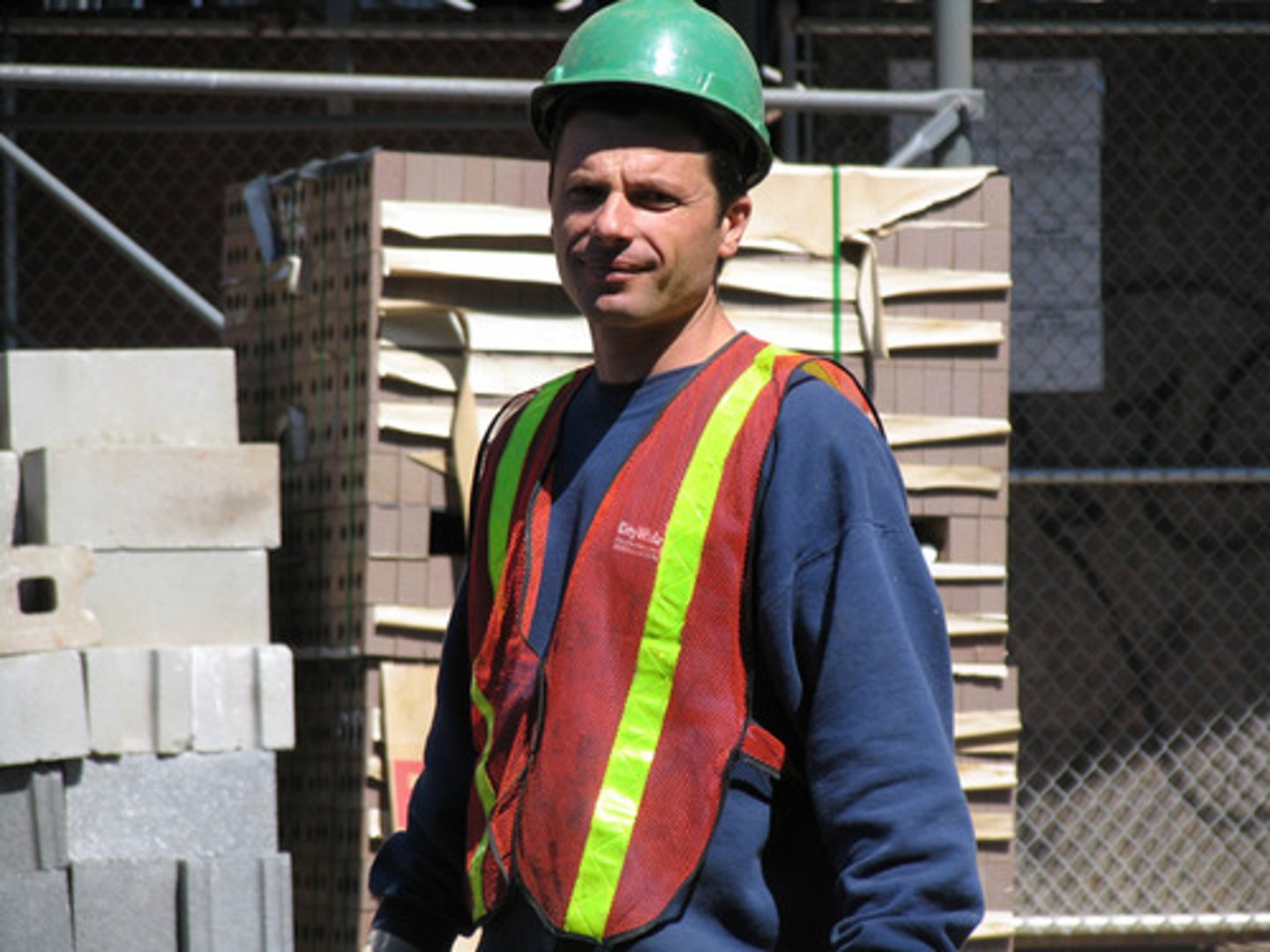 <p>laborer, blue collar worker</p>