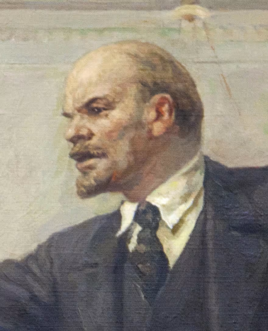 <p><span>Was een Russisch communist en leider van de Russische Revolutie (1917). Hij was de eerste regeringsleider van communistisch Rusland (Sovjet-Unie vanaf 1922). Lenin stierf in 1924.</span></p>
