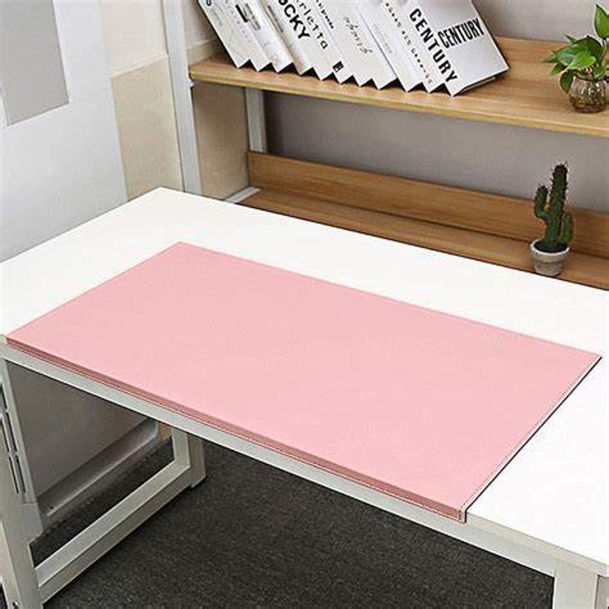 <p>the desk pad</p>
