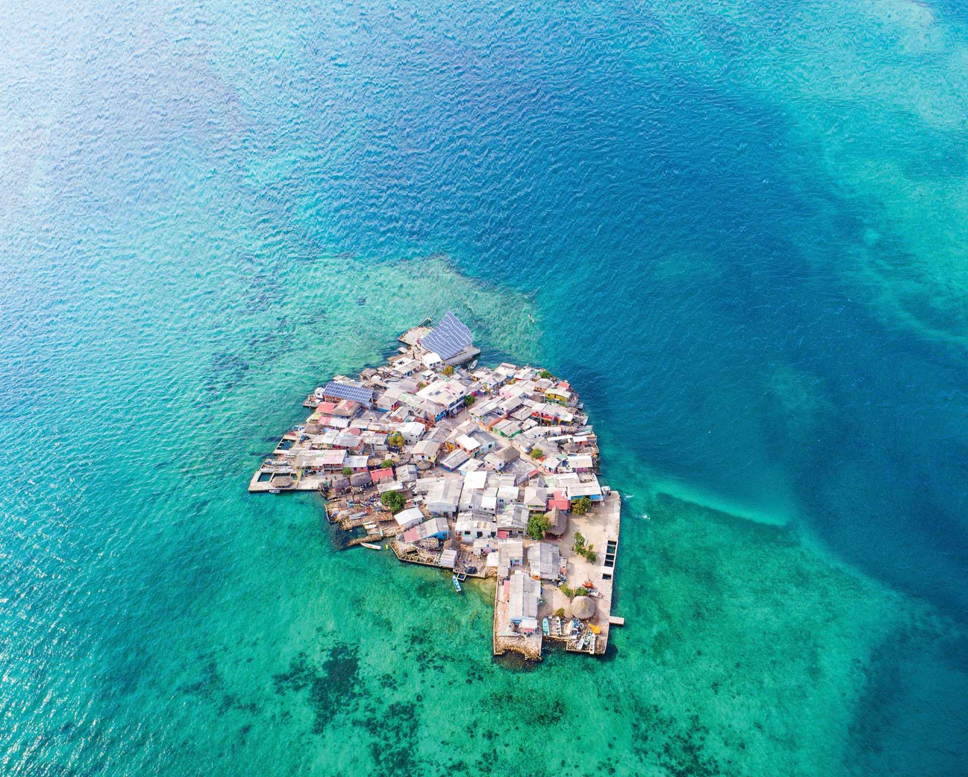 <p>una isla pequena </p>