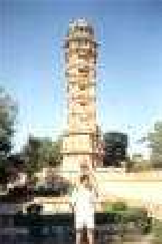 <p>Monumental pillars standing free without any structural function • Circular or octagonal shafts</p>