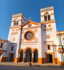 <p><span>Buenos Aires</span></p><p><span>-Estilo neoclásico</span></p><p><span>-Se parece a un templo griego</span></p><p>-Columnas, fronton en forma de triángulo</p>