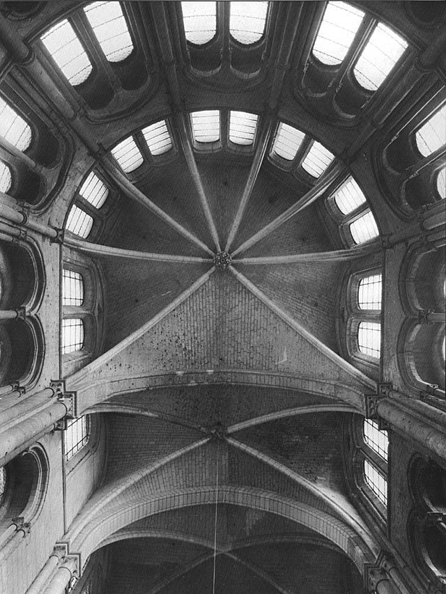 <p><strong>Katedrála v Noyonu</strong></p><ul><li><p>Francie</p></li></ul><p></p>