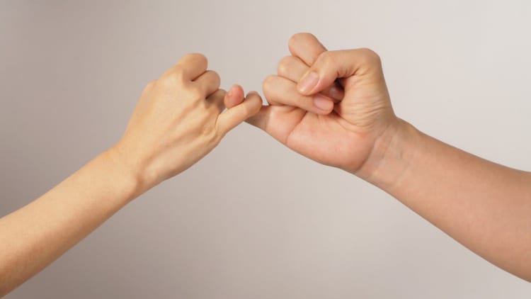 <p>約束を忘れないでね。</p><p>Don’t forget the promise.</p><p>Meaning for Promise / appointment</p>