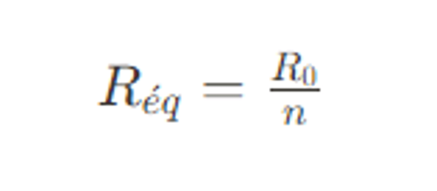 <p>La <strong>résistance équivalente</strong> est calculée à partir de la valeur de la résistance R0 et du nombre <strong>n </strong>de résistances égales.</p><p></p><p>-> R<sub>éq</sub> = R<sub>0</sub>/n</p>