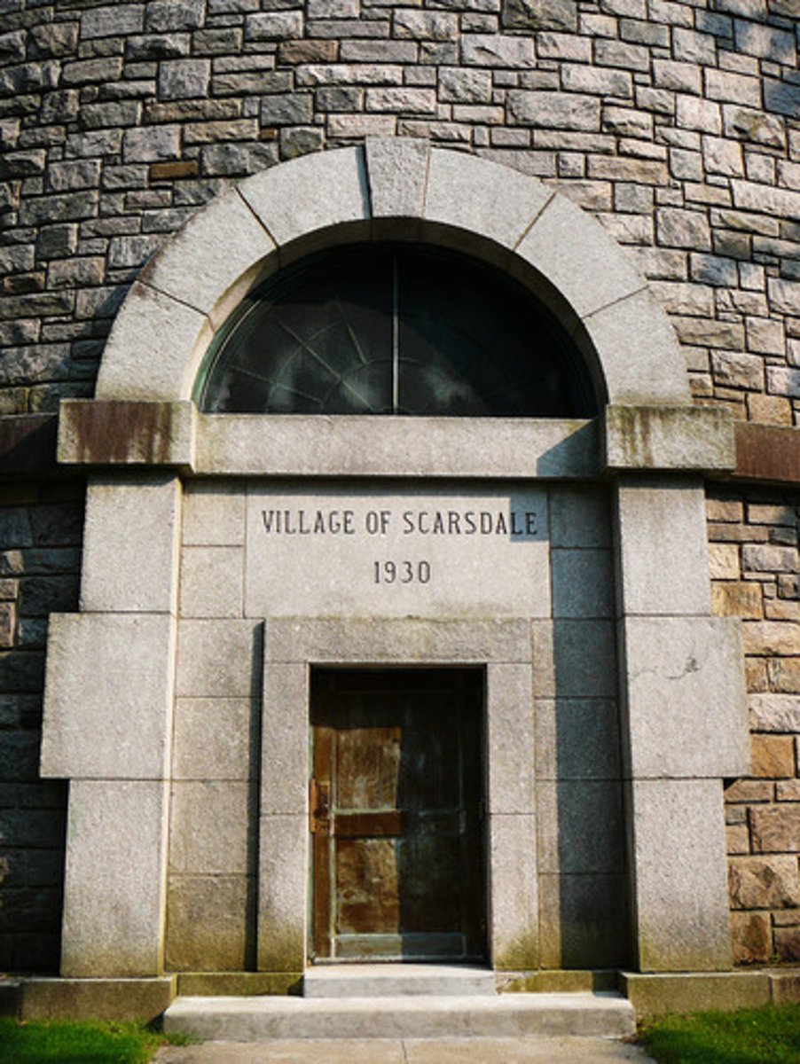 <p>un sitio; cerca de donde vives</p><p>(local)</p>