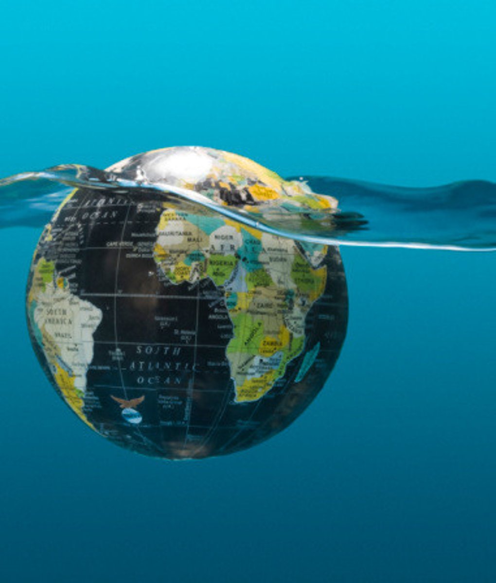 <p>viễn cảnh. Ex: They prepared for the worst possible _____.</p>