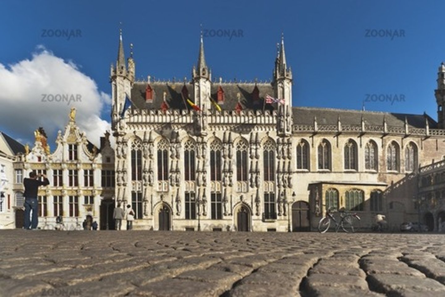 <p>was built in late Gothic (1376- 1421) &amp; is a proof of the town's wealth in the 14th cent; The facade has 6 gothic windows &amp; 48 niches for statues.</p>