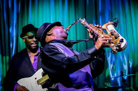<p>A style of music characterized by improvisation, syncopation, and usually a regular or forceful rhythm.</p>