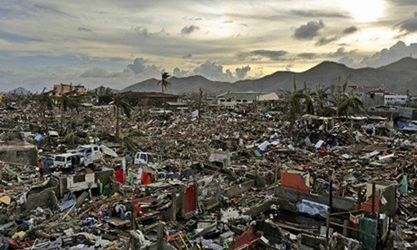 <p>a storm that reaches sustained wind speeds of at least 150 mph.</p>